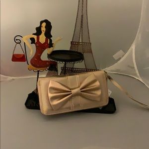 Gold Wristlet with bow